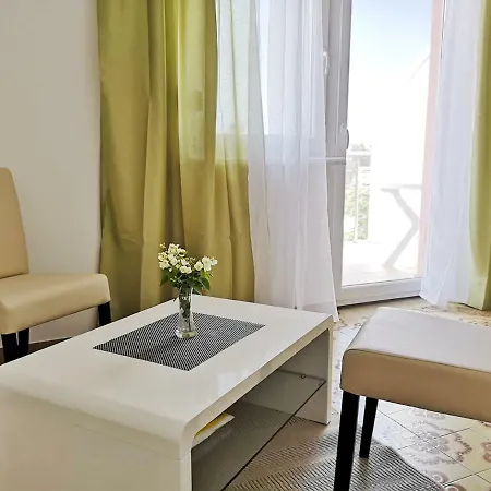 Eta Apartment *